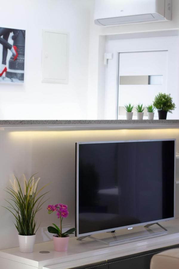 Apartman Paola Vrh  Exteriör bild